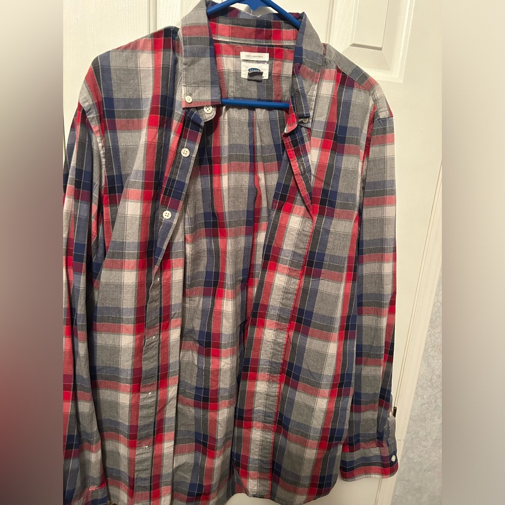 Old Navy men’s button down (Slim Fit)